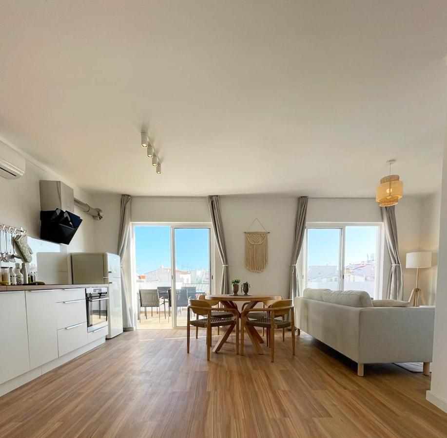 Sun Waves Beach Apartment Portimão Esterno foto