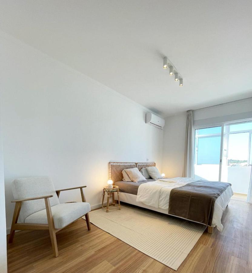 Sun Waves Beach Apartment Portimão Esterno foto
