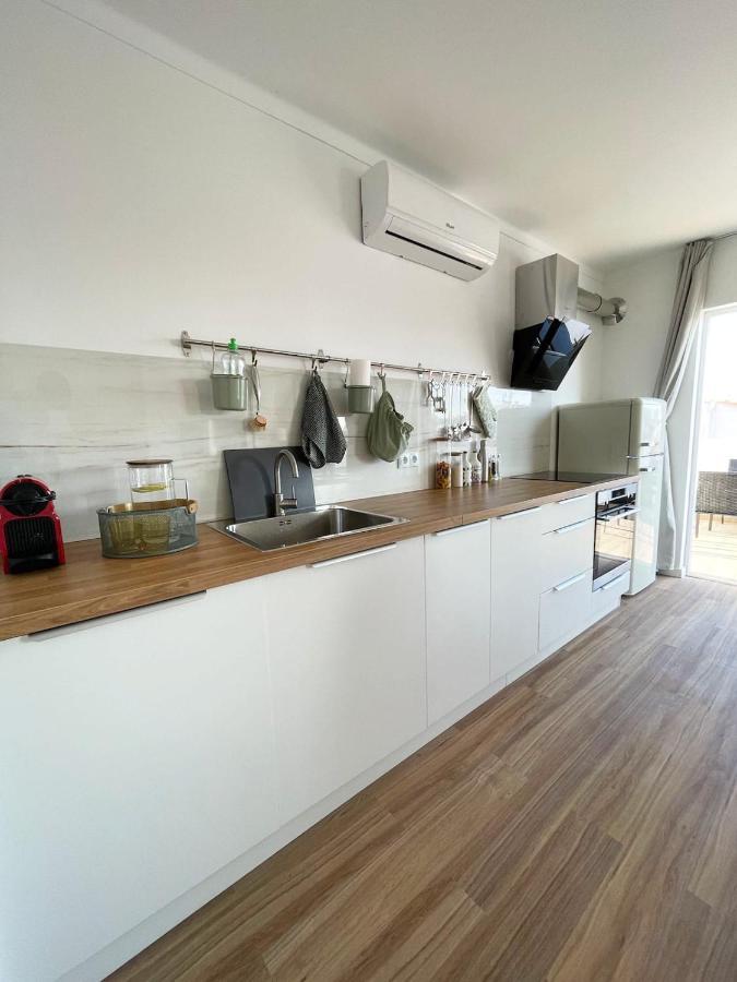 Sun Waves Beach Apartment Portimão Esterno foto